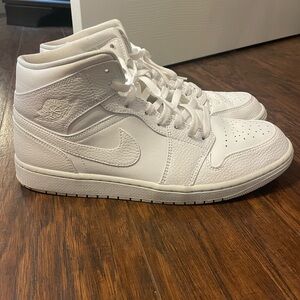 Air Jordan 1 Mid